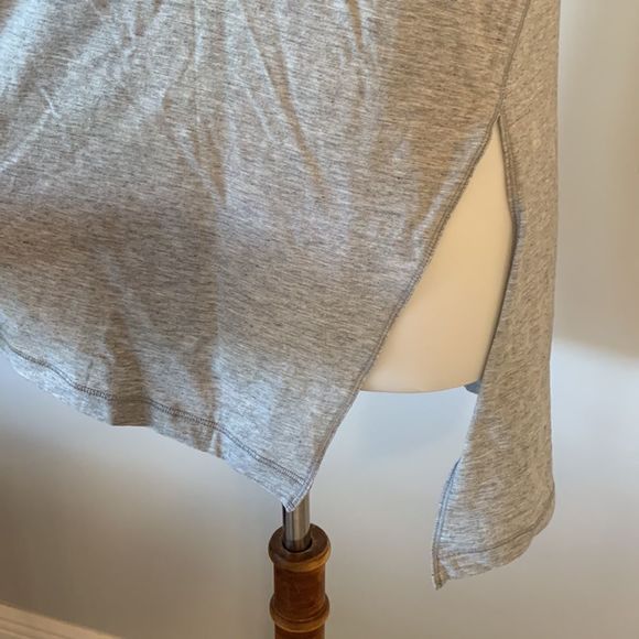 Lululemon Women's Tie & Go Tank with Side Slit Tie, Heathered Grey, Size 10 - Picture 2 of 5
